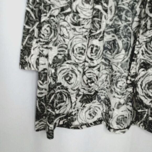 Sag Harbor Floral Lghtwght Flowy Cardigan Rose Open Front 3/4 Slve Black  Small - Picture 3 of 4